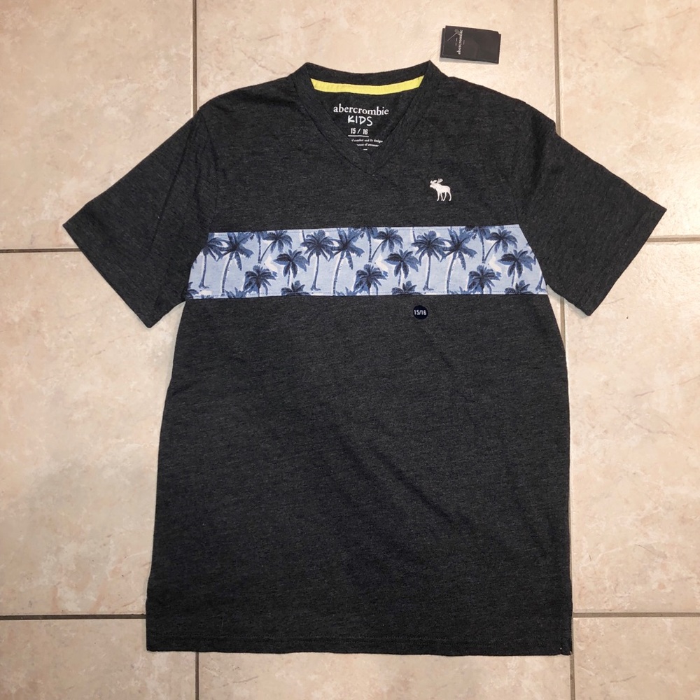 Palm tree navy v-neck